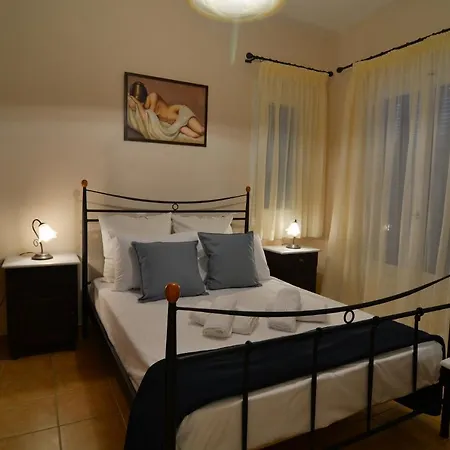 The Antique House * Mpatsi