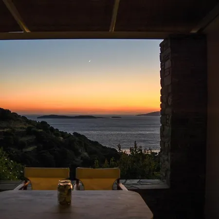 The Antique House * Batsi
